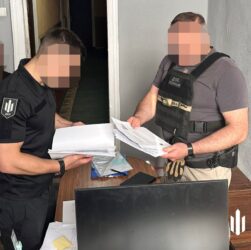 Новини України - Влаштував ухилянту супровід: правоохоронцю з Харкова оголосили підозру