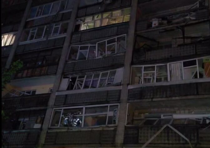 Новини України - Ворожі КАБи влучили в будинок у Сумах: є поранені