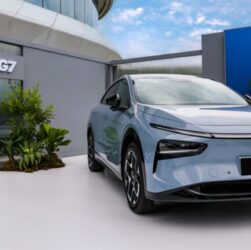 Авто новини - Xpeng випустила конкурента Tesla Model Y і Xiaomi YU7