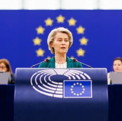 Новини світу - Європарламент відхилив вотум недовіри фон дер Ляєн