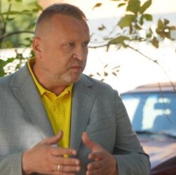 Новини України - Закупівля неякісного одягу для ЗСУ: до суду передано справу кума Гринкевича