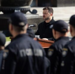 Новини України - Зеленський вручив держнагороди поліцейським