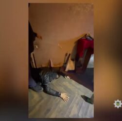 Збували наркотики на 5 млн грн щомісяця: у Києві поліцейські затримали наркоділків