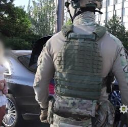 У Запоріжжі викрили угруповання на чолі з адвокаткою, яке сприяло чоловікам виїхати за кордон