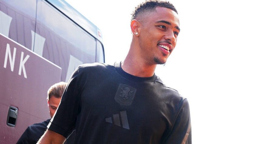 Новини спорту - Англійський Ньюкасл посилює склад 24-річним вихованцем Астон Вілли