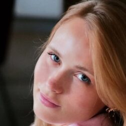 Новини культури - Анна Кошмал розповіла, чому не може схуднути після других пологів