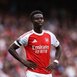 Новини спорту - Арсенал не зможе сподіватися на Саку у грі проти Ліверпуля