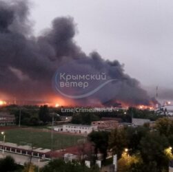 Новини світу - Бензин в РФ буде дефіцитом. Масштабні удари по НПЗ