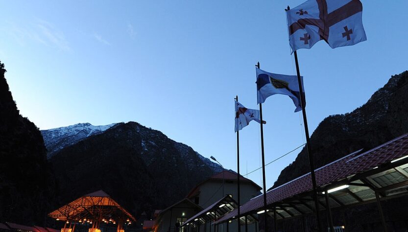 Новини світу - Депортовані з РФ українці на грузинському кордоні оголосили голодування