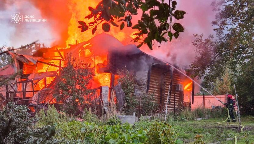 Новини України - ДСНС показала наслідка удару по Львову