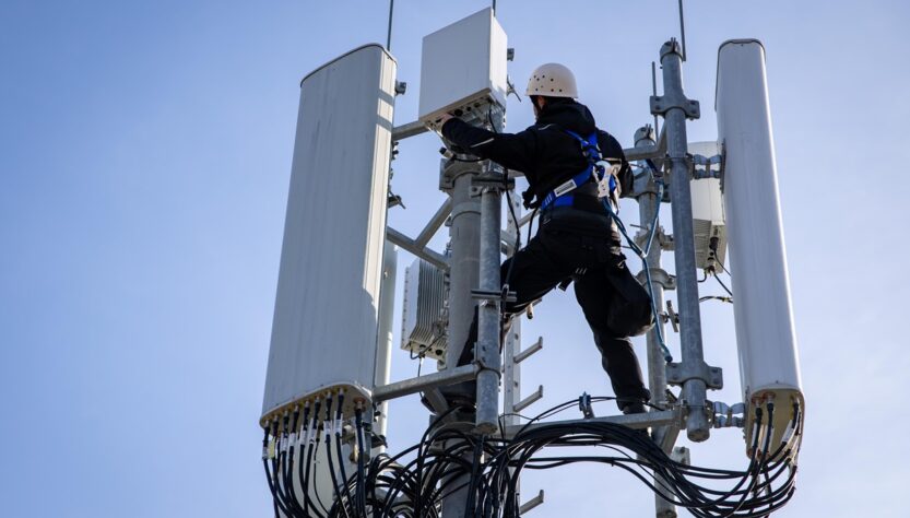 Новини України - Федоров анонсував покращення мобільного зв’язку