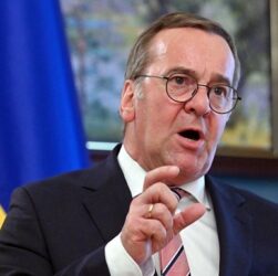 Новини світу - ФРН внесе свій вклад у гарантії безпеки Україні