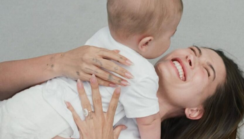 Новини культури - Гейлі та Джастін Бібер відсвяткували перший день народження сина