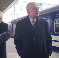 Новини України - Келлог їде в Україну