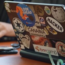 Новини світу - Хакери РФ шпигували за іноземними посольствами в Москві - Bloomberg