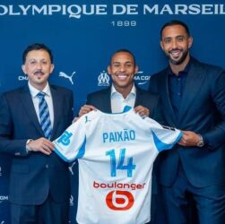 Новини спорту - Кращий бомбардир Фейєноорда продовжить кар'єру у французькому топ-клубі