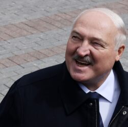 Новини світу - Лукашенко пропонує США звільнити політв'язнів за пом'якшення санкцій - ЗМІ