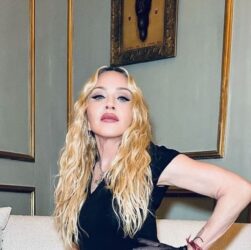 Новини культури - Мадонна показала, як відсвяткувала 67-й день народження в Італії