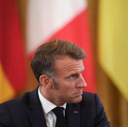 Новини світу - Макрон оцінив готовність Путіна до миру