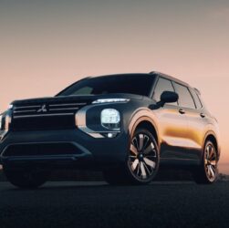 Авто новини - Mitsubishi відкликає майже 92 тисячі кросоверів Outlander