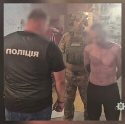 Поліція викрила наркоугруповання, яке налагодило розгалужену мережу збуту марихуани та метамфетаміну