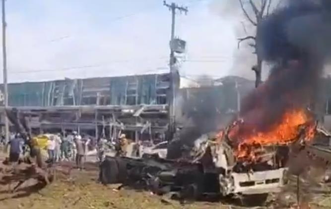 Новини світу - На авіабазі у Колумбії вибухнуло авто: багато жертв