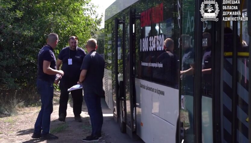 Новини України - На Донеччині розпочалася примусова евакуація з п'яти населених пунктів