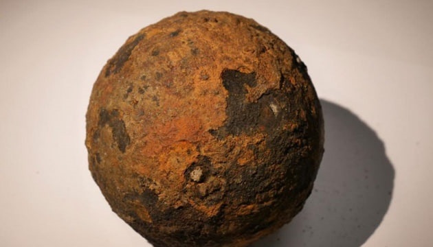 Технології - На Хортиці знайшли чавунне гарматне ядро XVIII століття