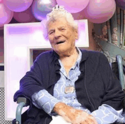 Новини світу - Найстарша людина у світі відсвяткувала 116-річчя у Британії