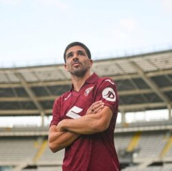 Новини спорту - Не надто результативна гра форварда Сімеоне змусила Наполі здати в оренду