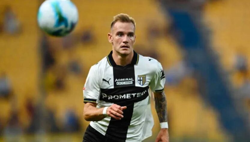 Новини спорту - Новачок Парми вибув менш ніж за тиждень після переходу