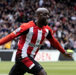 Новини спорту - Ньюкасл підвищив ставку в переговорах щодо форварда Брентфорда