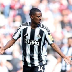 Новини спорту - Ньюкасл вирішив відмовити Ісаку в трансферах