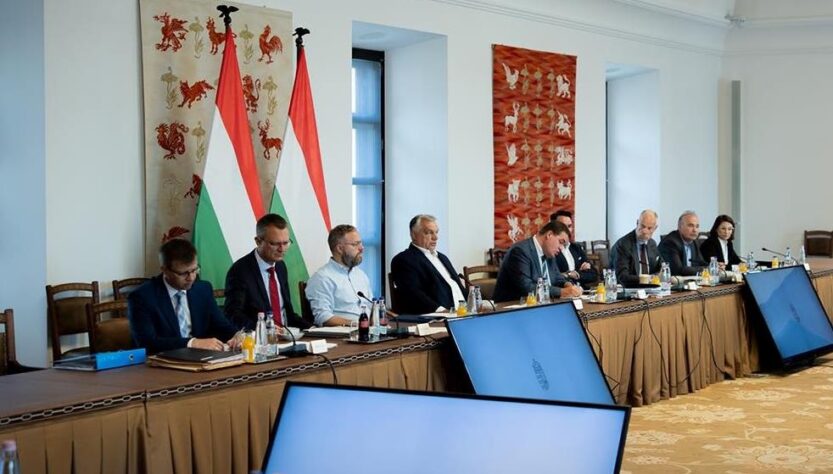 Новини України - Орбан відреагував на удар Росії по Мукачеву