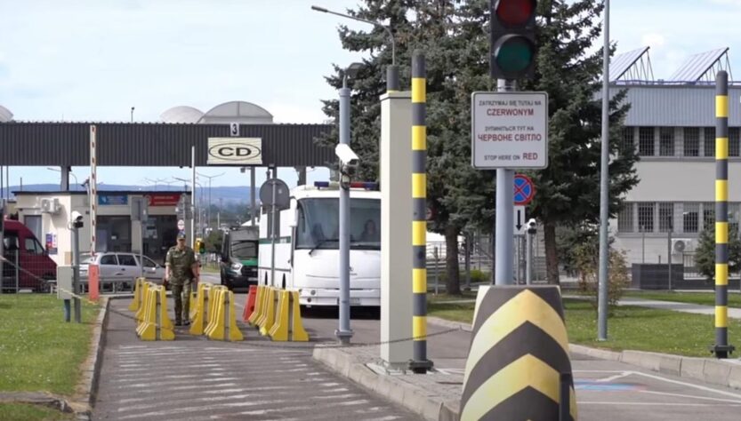 Новини світу - Польща видворила 15 "небезпечних" українців