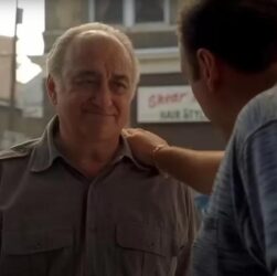 Новини світу - Помер зірка серіалу Клан Сопрано