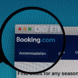 Новини світу - Понад 15 тисяч готелів вимагають компенсації від Booking.com