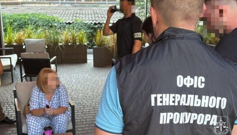 Новини України - Посадовицю Одеської митниці спіймали на хабарі