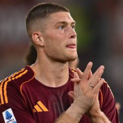 Новини спорту - Посередники працюють над переходом Довбика в англійський клуб