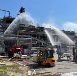 Новини світу - Пожежу на Новошахтинському НПЗ гасили п’ять днів