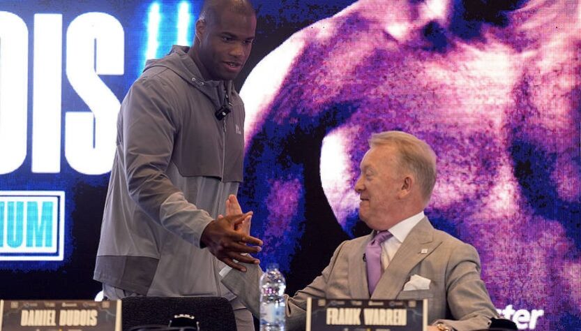 Новини спорту - Промоутер Дюбуа в яскравих фарбах змалював наступний бій Дюбуа