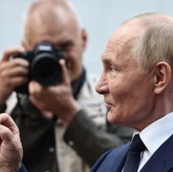 Новини України - Путін обіцяє зупинити війну в обмін на схід - WSJ