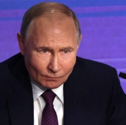 Новини світу - Путін прибув до Аляски на переговори