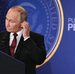 Новини світу - Путін пропонує Зеленському зустріч у Москві - ЗМІ