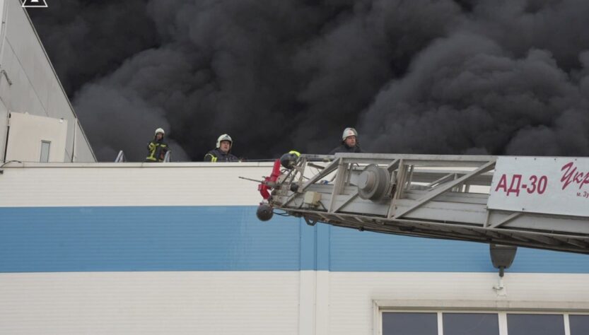 Новини України - РФ атакувала завод американського виробника електроніки в Мукачево