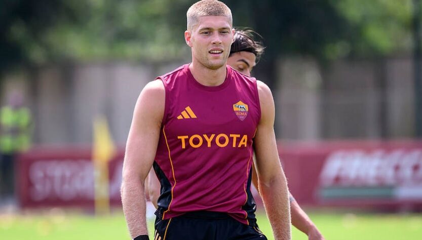 Новини спорту - Рома намагалася підписати Довбика в обмін на гравця Мілана - ЗМІ