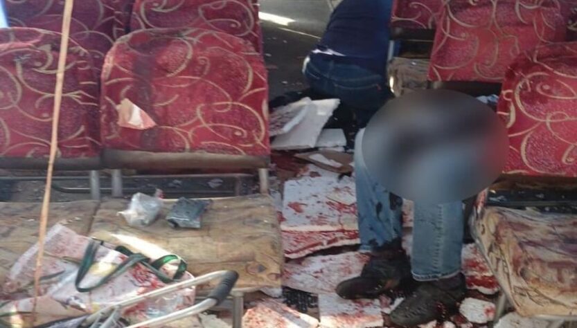 Новини України - Росіяни повторно вдарили по автобусу у Херсоні, постраждали поліцейські