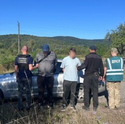 Новини України - Священник УПЦ МП хотів провезти ухилянта під рясою