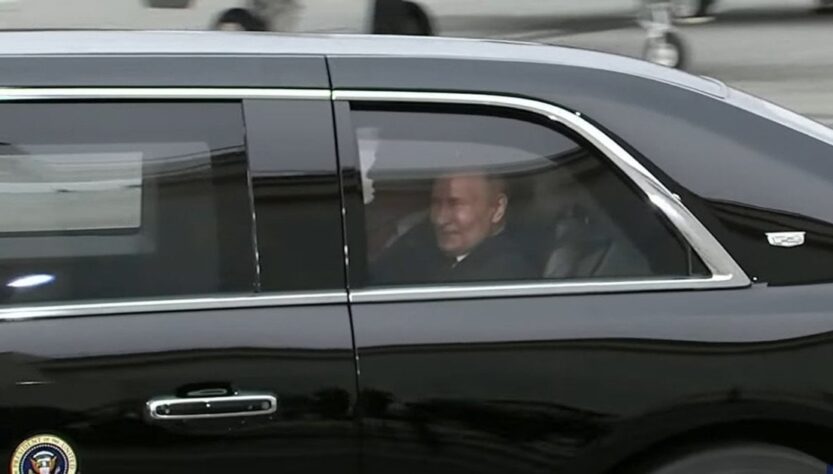 Новини світу - Трамп і Путін в одному лімузині: експерти фіксують порушення протоколу