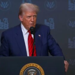 Новини світу - Трамп назвав ймовірного наступного президента США